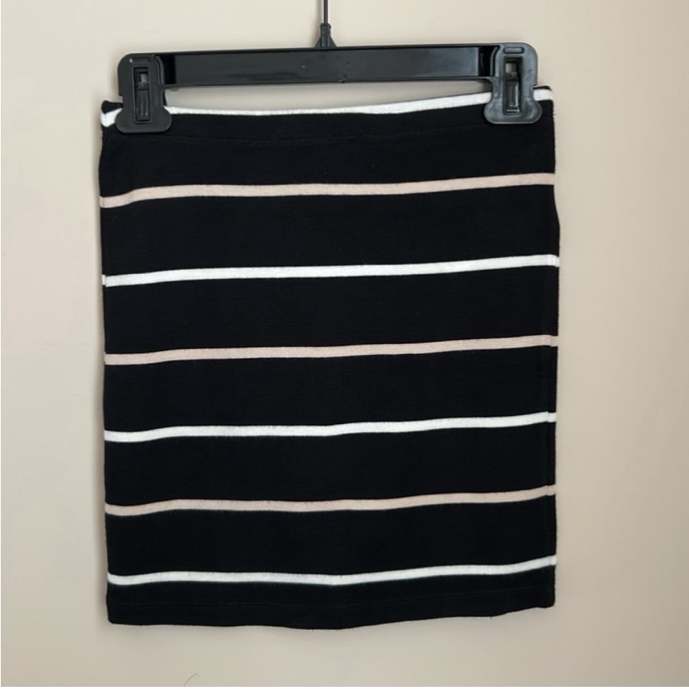 Forever 21 Black, White & Cream Stripped Stretch Knit Mini Pencil Skirt Size S